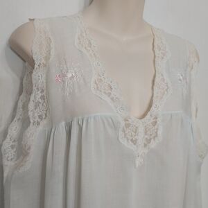 🔵BOGO FREE🔵 Vintage Van Raalte Nightgown Pale Blue